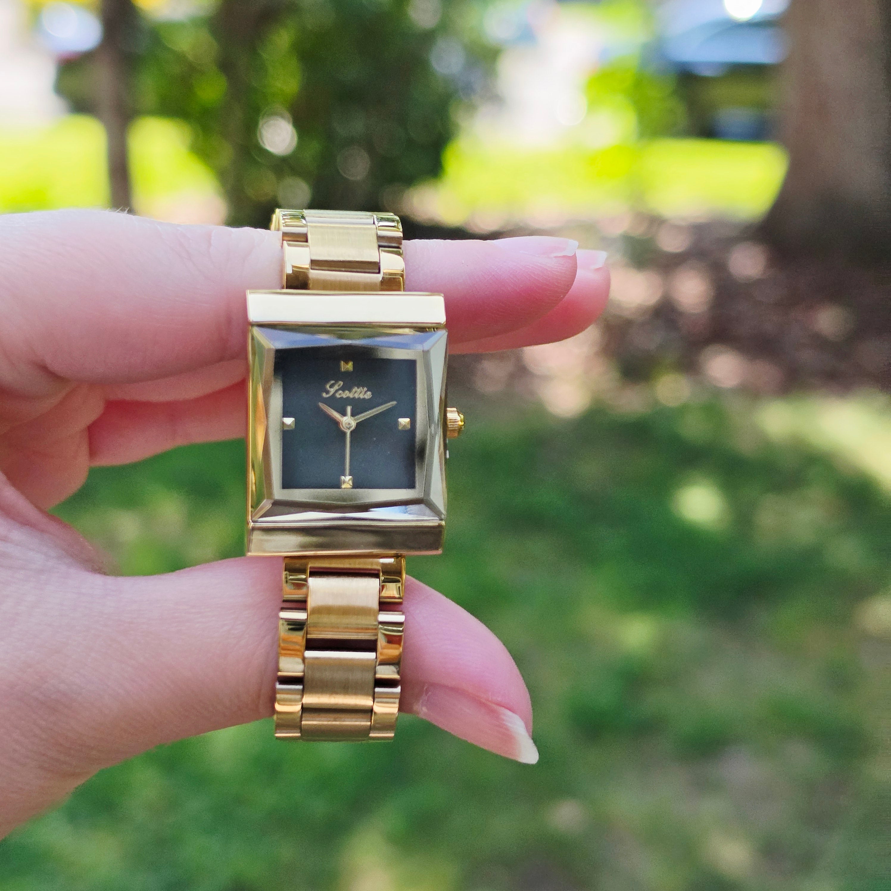 Women's Stainless Steel Square Watch - Link Bracelet - 4 Colors - Crystal Dial