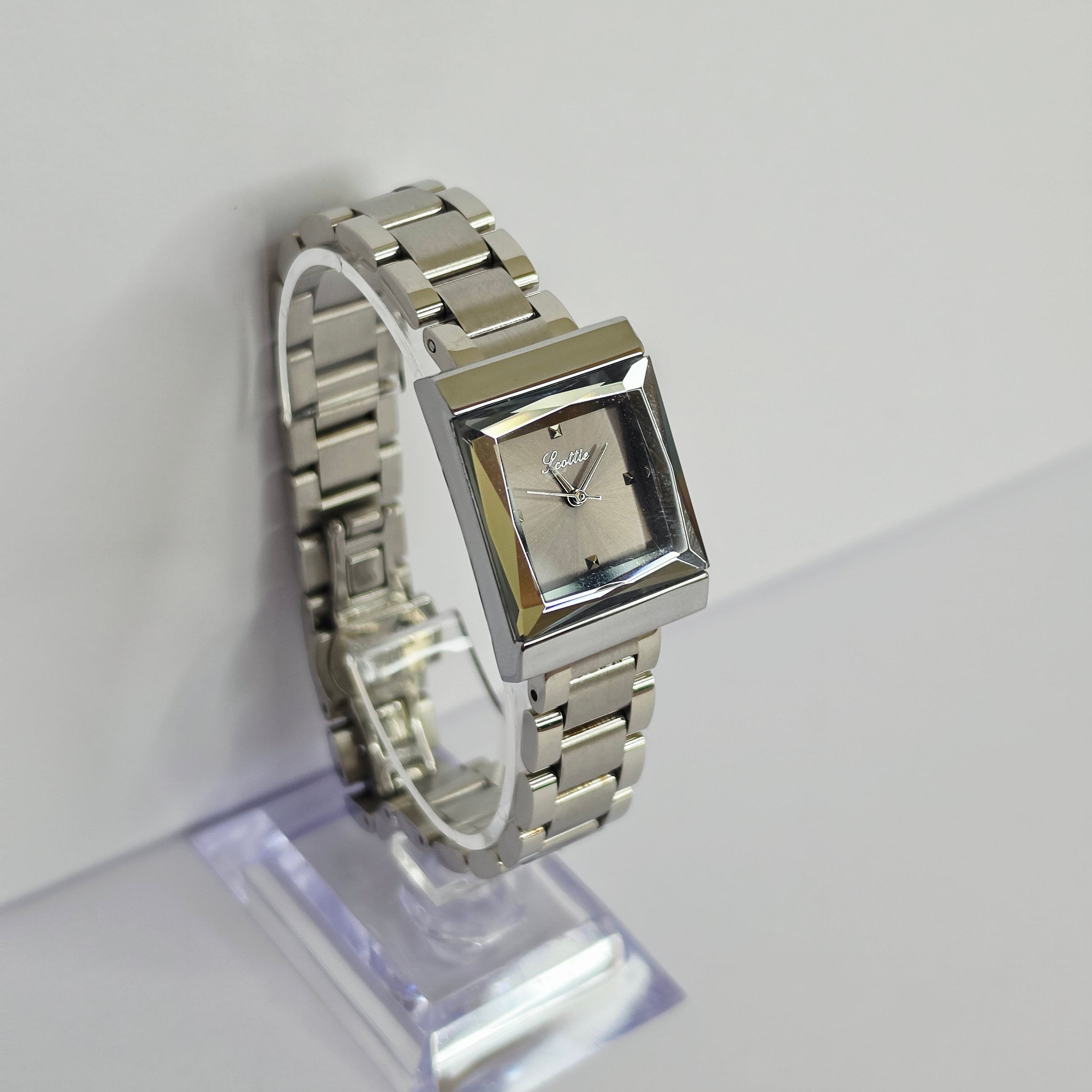 Women's Stainless Steel Square Watch - Link Bracelet - 4 Colors - Crystal Dial